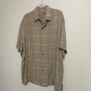 Caribbean Tan Plaid Shirt ~ Size XL
Tropical or Resort Wear